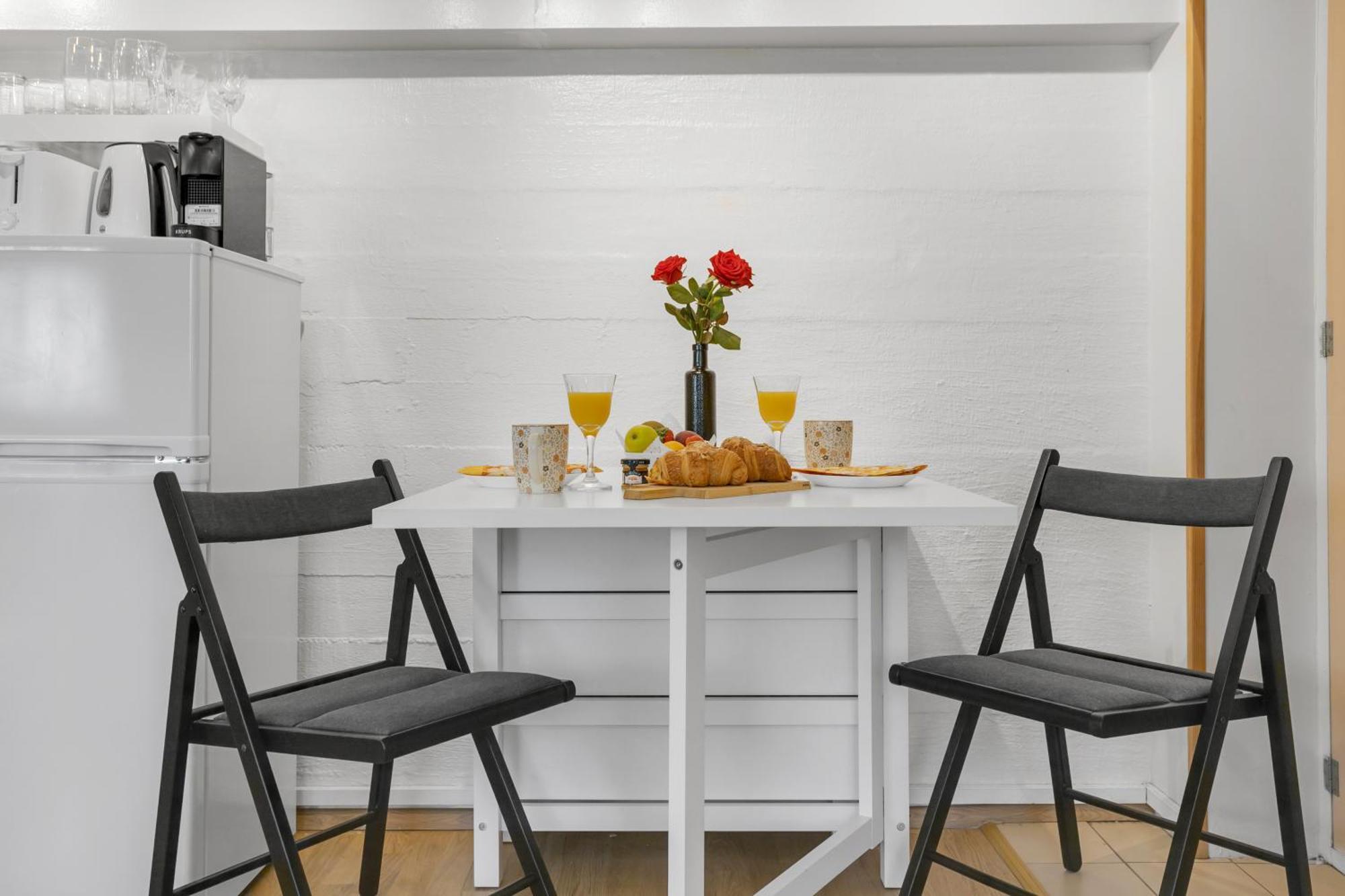 Lara Studio In Laugardalur Valley, Reykjavik Central Park And Botanical Garden, Private Entrance, Free Private Parking On Side Екстериор снимка