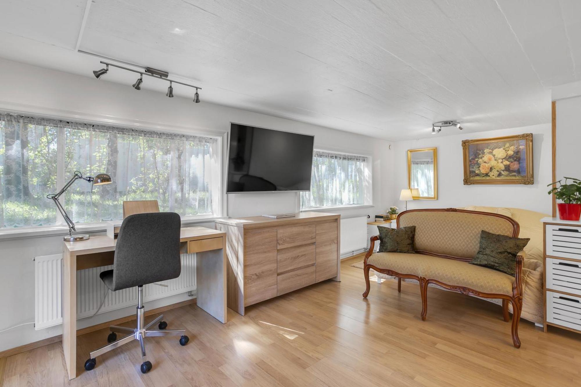 Lara Studio In Laugardalur Valley, Reykjavik Central Park And Botanical Garden, Private Entrance, Free Private Parking On Side Екстериор снимка