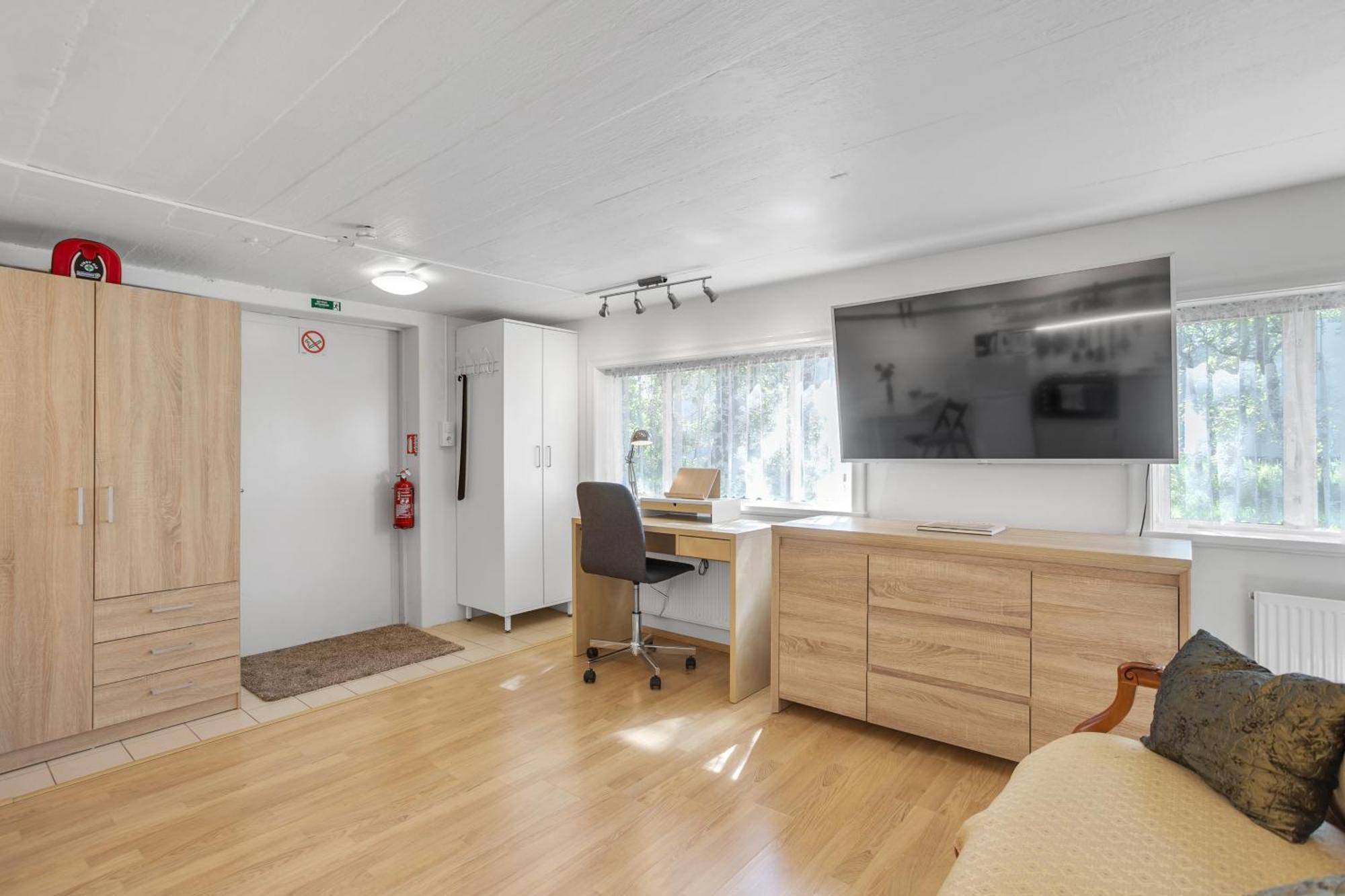 Lara Studio In Laugardalur Valley, Reykjavik Central Park And Botanical Garden, Private Entrance, Free Private Parking On Side Екстериор снимка