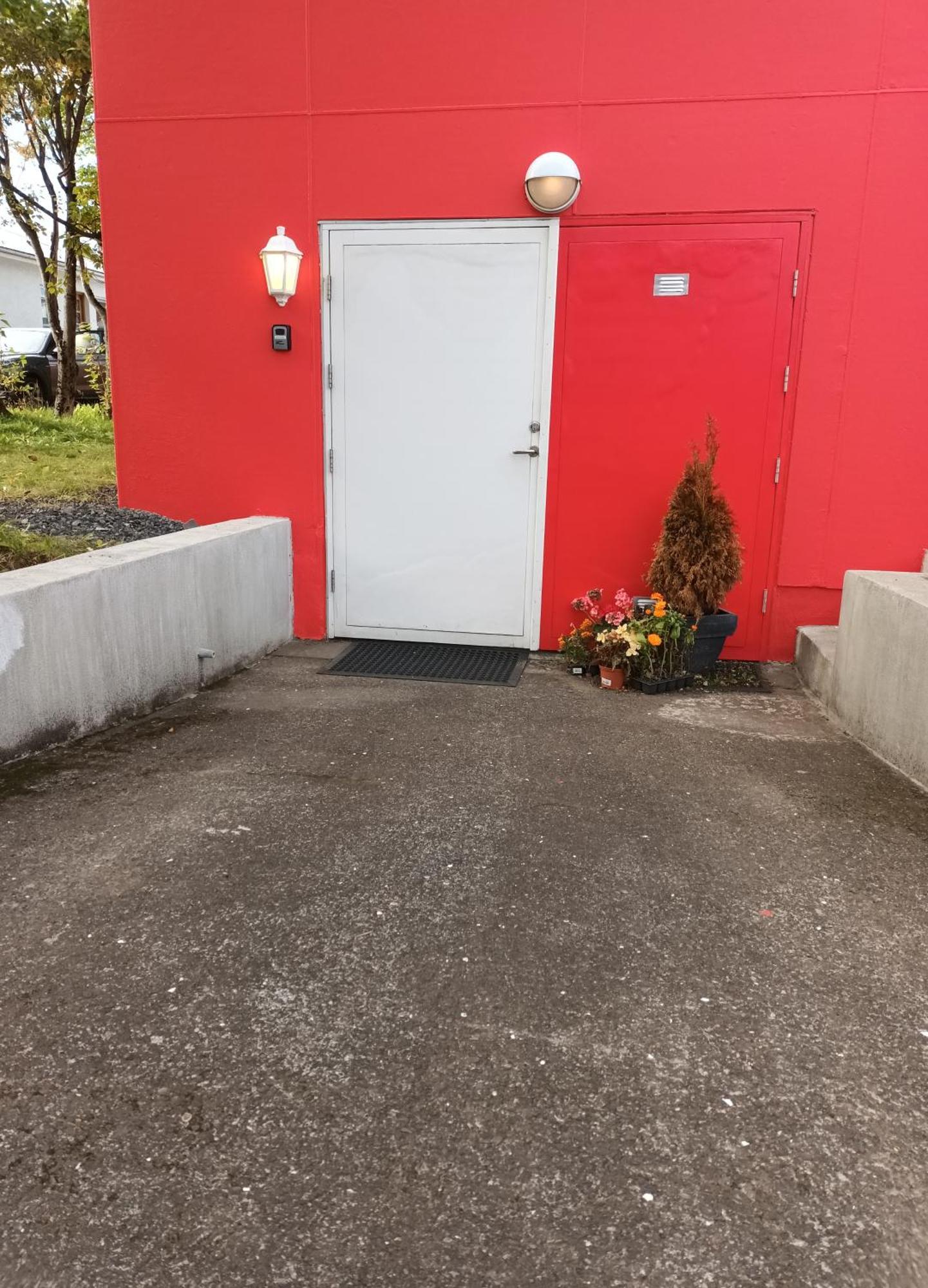 Lara Studio In Laugardalur Valley, Reykjavik Central Park And Botanical Garden, Private Entrance, Free Private Parking On Side Екстериор снимка